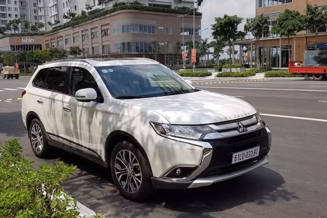 trieu hoi gan nghin xe mitsubishi tai viet nam do loi he thong dien