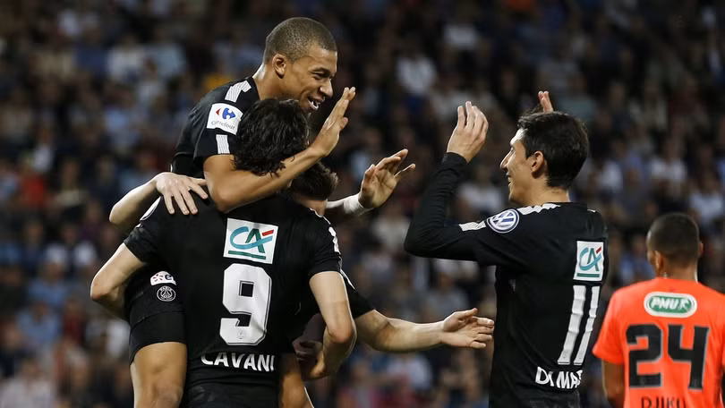 man utd da ban ket cup fa barca tranh cup nha vua cuoi tuan nay