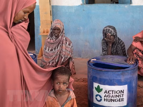 wb lan dau phat hanh trai phieu ho tro cac nuoc ngheo nhat the gioi