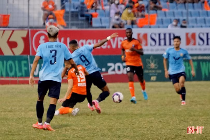 Thi đấu nỗ lực, Hồng Lĩnh Hà Tĩnh chia điểm trên sân Đà Nẵng