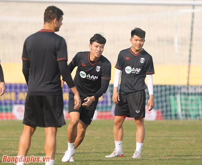 Quế Ngọc Hải nói gì khi SLNA phạm lỗi tới hơn 20 lần tại vòng 1 V.League?