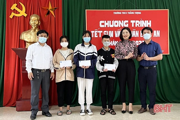 Quyết tâm “phủ sóng” BHXH, BHYT toàn dân ở Thạch Hà