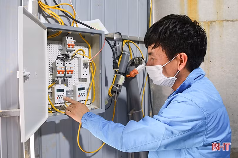 “Mát mắt” mô hình trồng dưa nhà lưới công nghệ cao của thanh niên Hà Tĩnh