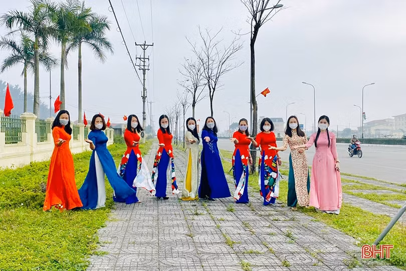 Phụ nữ Hà Tĩnh háo hức hưởng ứng “Tuần lễ Áo dài”