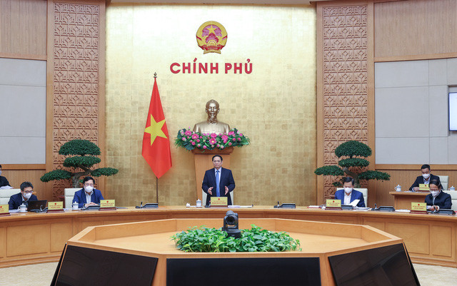 Thủ tướng chỉ đạo các giải pháp trước những diễn biến mới phức tạp - Ảnh 5. Thủ tướng: Tiến tới bình thường hóa với dịch bệnh, xem COVID-19 là bệnh đặc hữu