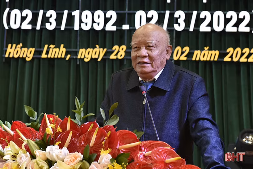 Gặp mặt kỷ niệm 30 năm ngày thành lập TX Hồng Lĩnh