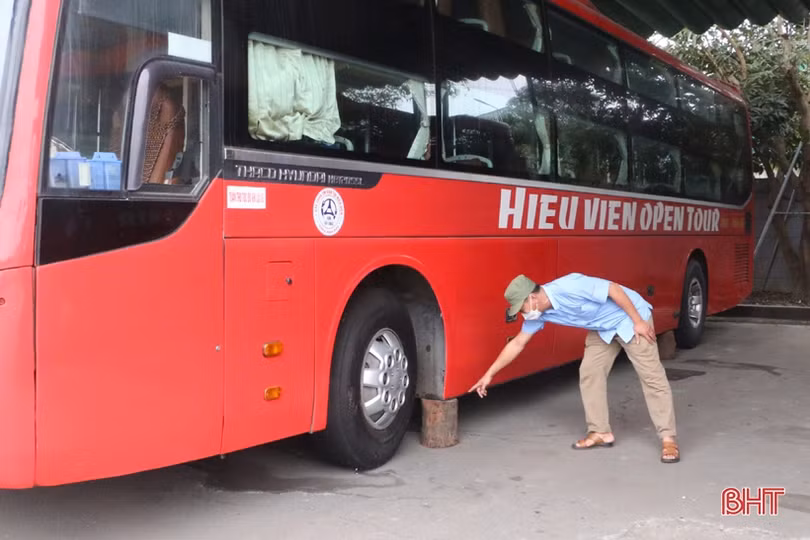 Giá xăng, dầu “phi mã”, doanh nghiệp vận tải hành khách ở Hà Tĩnh tính phương án tăng giá vé