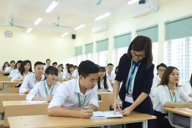 Bỏ yêu cầu chứng chỉ bồi dưỡng chức danh nghề nghiệp từng hạng đối với giảng viên