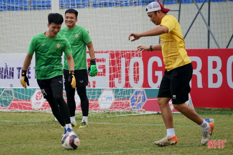 Hồng Lĩnh Hà Tĩnh có ngoại binh mới trong ngày tiếp cận sân Hòa Xuân