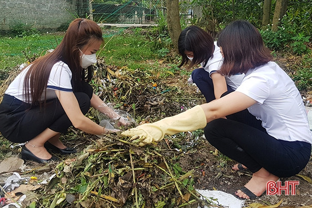 Chợ đầu tiên ở Cẩm Xuyên xử lý rác làm phân vi sinh