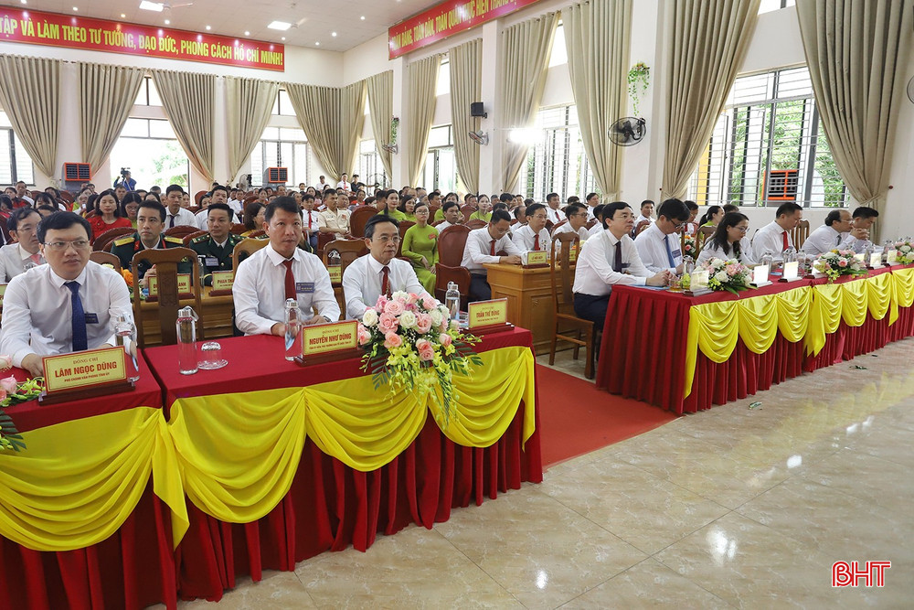 Các đại biểu dự Đại hội Đại biểu Đảng bộ xã Thạch Lạc lần thứ nhất, nhiệm kỳ 2025 – 2030. bqbht_br_dai-hoi-xa-thach-lac-03a.jpg