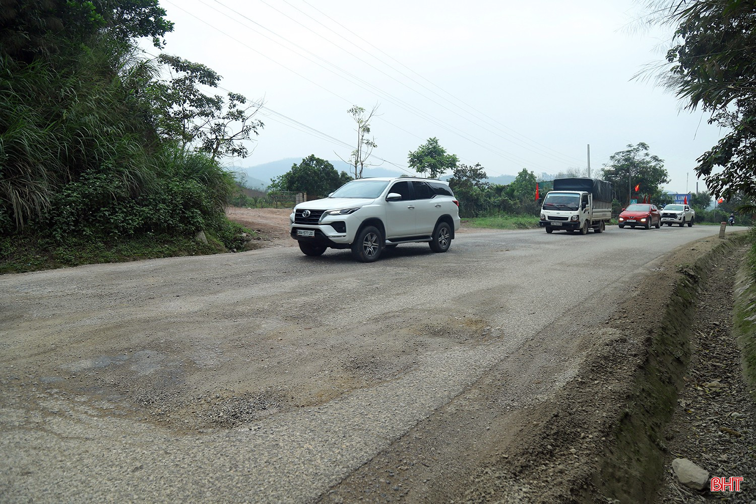 bqbht_br_quoc-lo-15-hu-hong-5.jpg