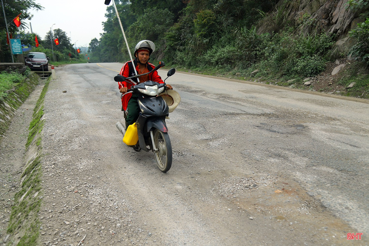 bqbht_br_quoc-lo-15-hu-hong-15e.jpg
