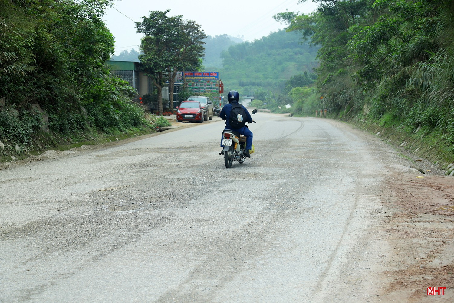 bqbht_br_quoc-lo-15-hu-hong-16.jpg