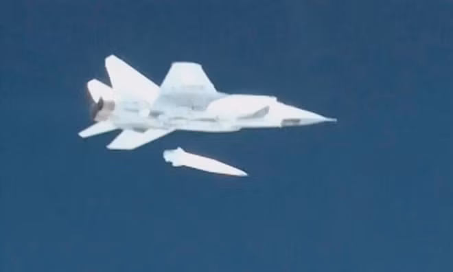 nga thu thanh cong ten lua sieu thanh kinzhal tu may bay mig 31