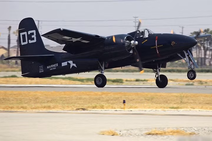suc manh cua sieu pham may bay tiem kich grumman tigercat