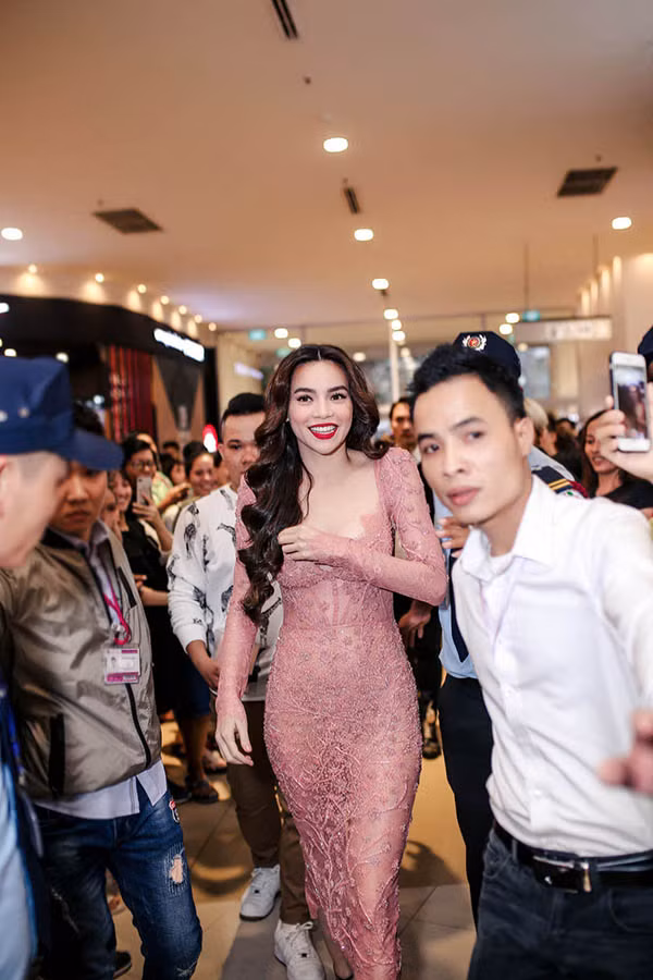 6 my nhan mac dep nhat tuan qua