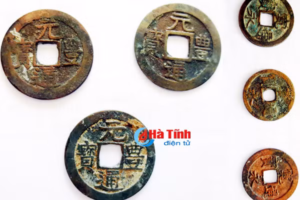 ha tinh phat hien bo suu tap dong tien xu co nhat ban