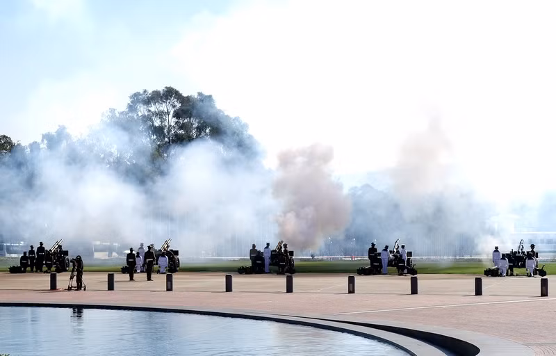 australia ban 19 loat dai bac chao don thu tuong nguyen xuan phuc