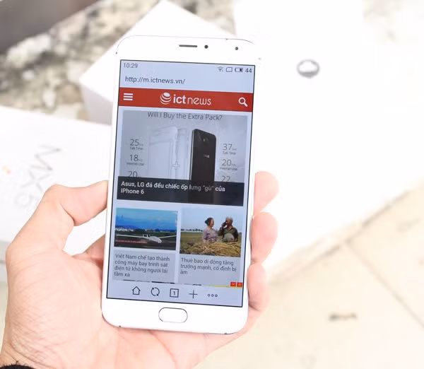 nhung smartphone noi bat trong tam gia duoi 5 trieu dong
