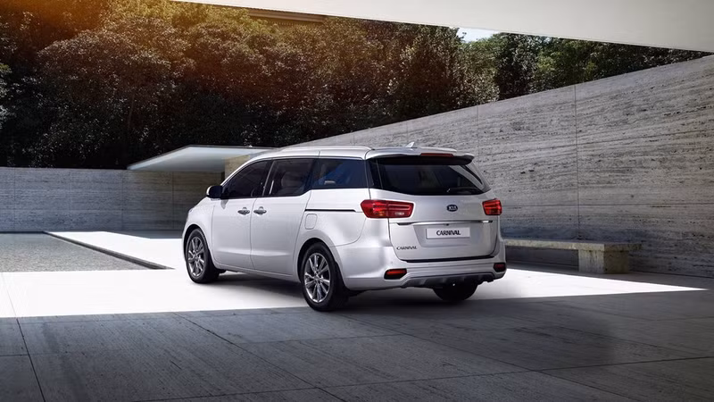 kia sedona 2019 ra mat co tuy chon 11 cho ngoi