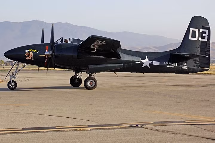 suc manh cua sieu pham may bay tiem kich grumman tigercat