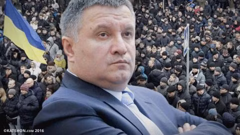 cam nguoi nga o ukraine bau tong thong nga kiev hai minh