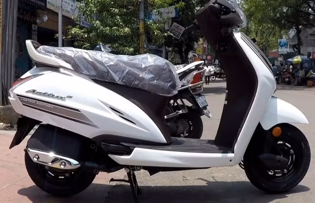 Ảnh thực tế Honda Activa 5G giới hạn giá 18,5 triệu đồng