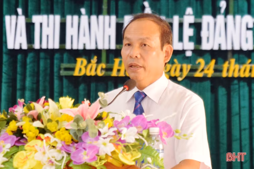 Chỉ rõ tồn tại, đúc rút bài học kinh nghiệm trong công tác xây dựng Đảng