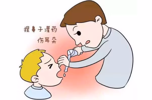 Những cách chăm sóc tưởng tốt, ai cũng làm nhưng thực chất gây hại cho thính giác của trẻ vô cùng
