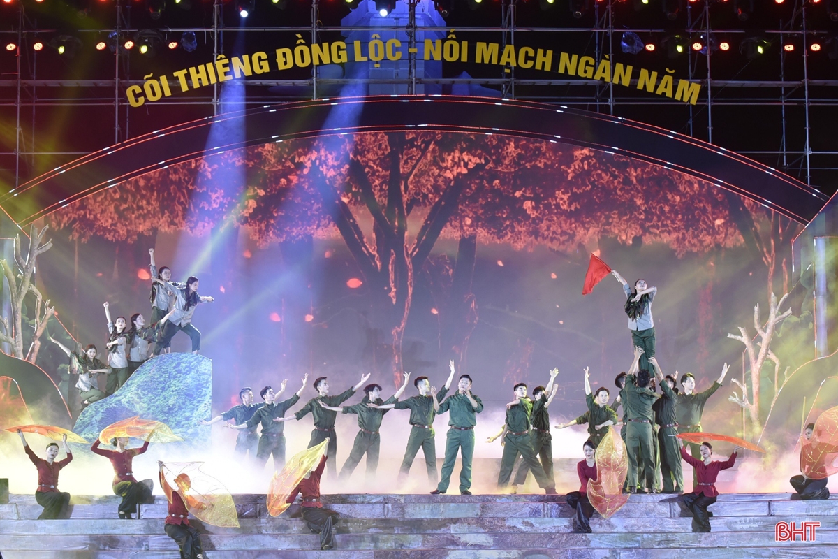 Phó Chủ tịch nước dự Chương trình nghệ thuật “Cõi thiêng Đồng Lộc - nối mạch ngàn năm