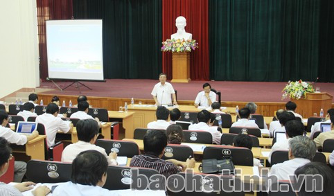 Chủ tịch UBND tỉnh Võ Kim Cự: “Song song với phát triển kinh tế chính quyền các cấp cần có các giải pháp củng cố, nâng cao chất lượng đời sống văn hóa, tinh thần ở cơ sở”.