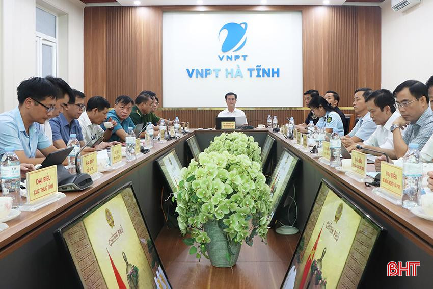 Đồng chí Trần Báu Hà - Phó Chủ tịch UBND tỉnh, Trưởng ban Chỉ đạo 389 tỉnh chủ trì hội nghị tại điểm cầu Hà Tĩnh. 9356.jpg