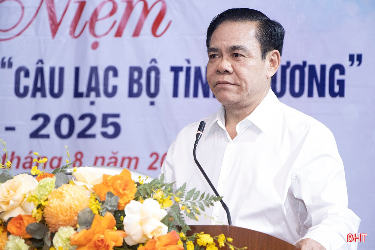 Chủ tịch UBND tỉnh Võ Trọng Hải phát biểu tại buổi lễ. bqbht_br_3-9719.jpg