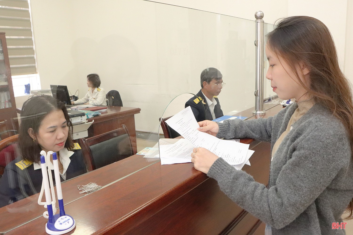 Thuế cơ sở 1 tỉnh Hà Tĩnh hỗ trợ người nộp thuế kê khai thuế TNCN năm 2025.