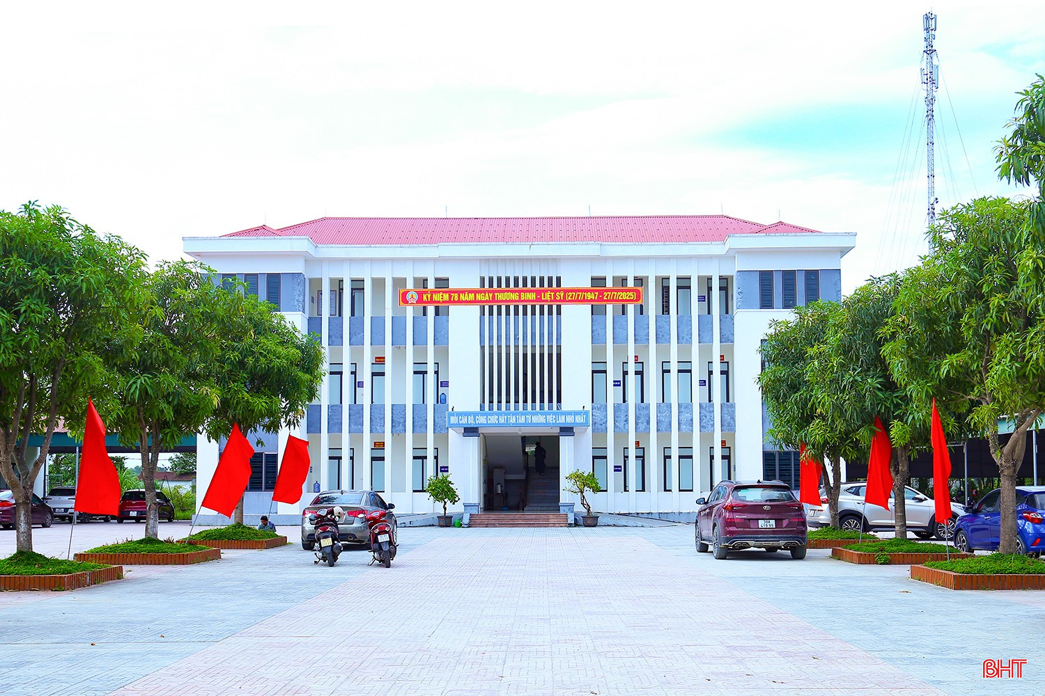 Trụ sở UBND xã Thiên Cầm đặt tại thị trấn Thiên Cầm cũ. bqbht_br_img-9599.jpg