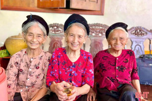  Bất ngờ với bí quyết sống khỏe của 3 chị em gái trên 90 tuổi ở Hà Tĩnh