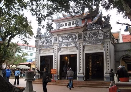 Những điểm du lịch tâm linh nổi tiếng miền Bắc ảnh 1