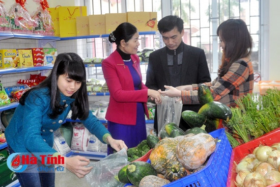 Khai trương Cửa hàng Nông sản thực phẩm Hội Nông dân ảnh 2