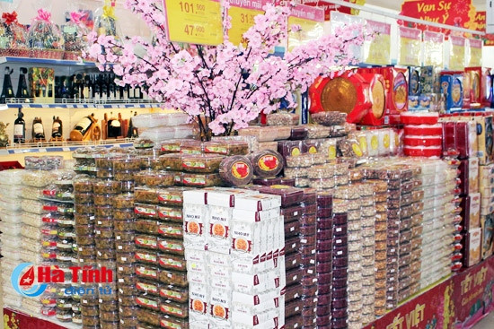 Thị trường bánh kẹo Tết: Nội - ngoại “cùng đua”! ảnh 2 Thị trường bánh kẹo Tết: Nội - ngoại “cùng đua”! ảnh 2