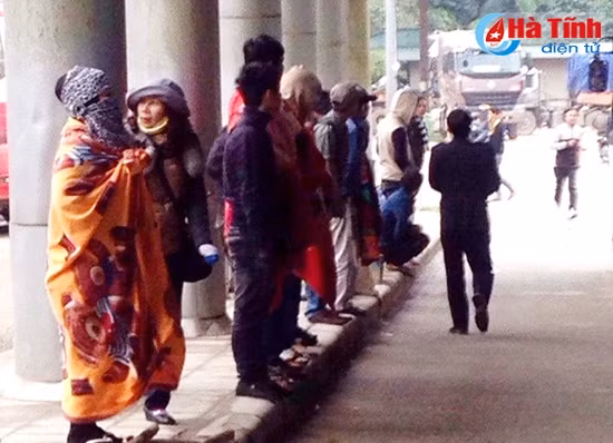 Xuống 0 độ C, Cửa khẩu Cầu Treo xuất hiện băng tuyết