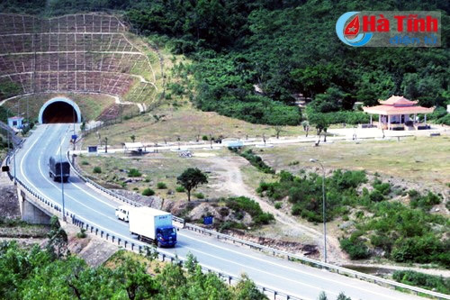 ho tro tai dinh cu mo rong ham duong bo qua deo ngang