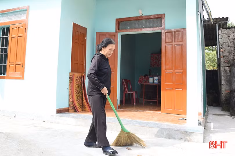 Hơn 1.300 hộ nghèo trên địa bàn Thạch Hà được hỗ trợ tiền điện.
