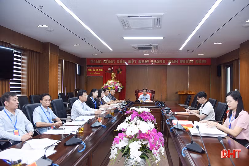 Hội đồng tuyển dụng tổ chức vòng thi phỏng vấn đối với các thí sinh dự tuyển sáng 22/10.