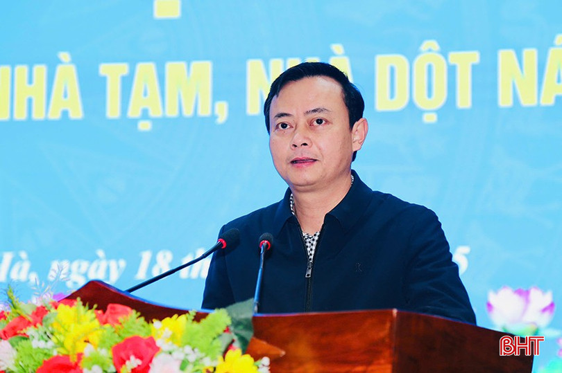 Trưởng ban Tuyên giáo và Dân vận Tỉnh ủy Hà Văn Hùng phát biểu chỉ đạo tại hội nghị.