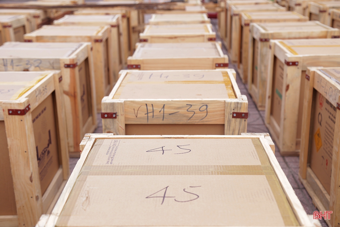 “Trận địa” pháo hoa tại TP Hà Tĩnh trước giờ khai hoả