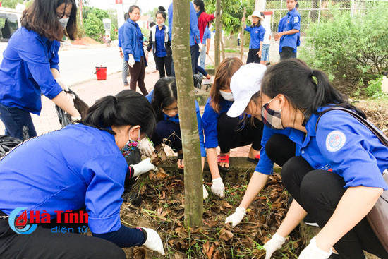 tuoi tre thanh sen lam dep pho phuong xay dung do thi van minh