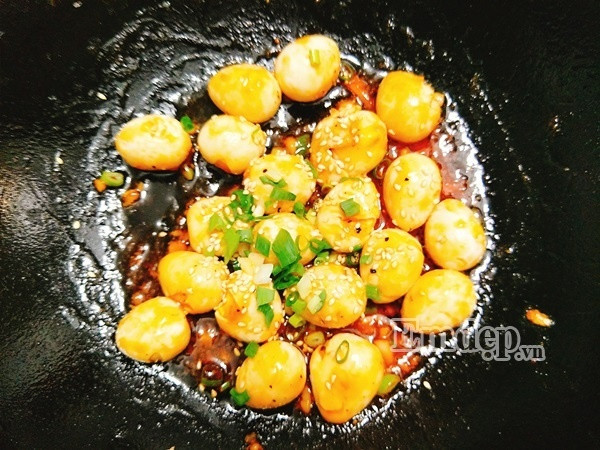 mon ngon sieu toc trung cut sot chua ngot dam da dua com vo cung