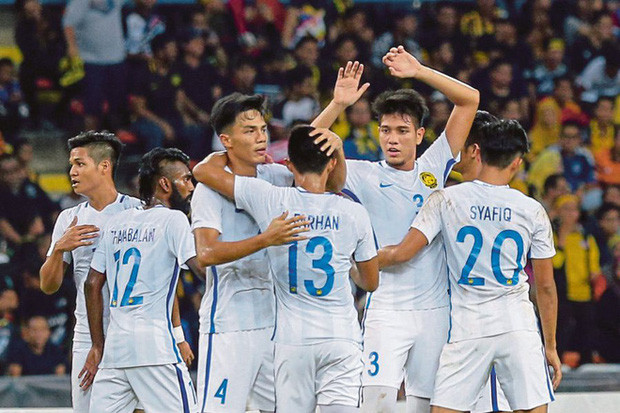ban ket bong da nam sea games danh du chu nha malaysia va vi the vua thai lan