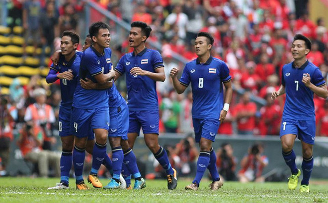 ban ket bong da nam sea games danh du chu nha malaysia va vi the vua thai lan